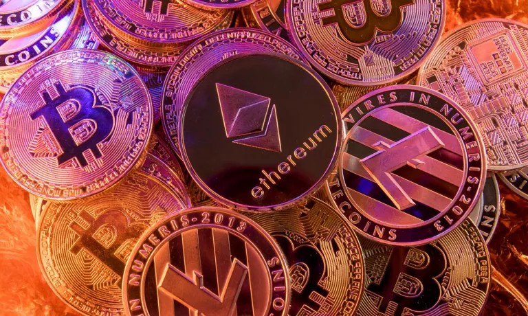 Discover how to earn rewards in 2025 using crypto platforms. Learn top strategies for maximizing your income through rewards
